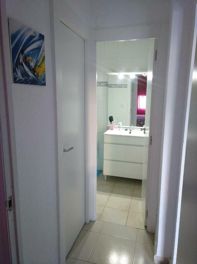 Apartamento primera línea de mar Hospitalet De L'Infant Exterior foto